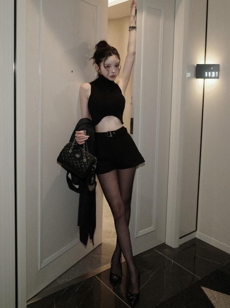 S 新品 入手困難 Darich サイドスリットハイウエストショートパンツ 黒