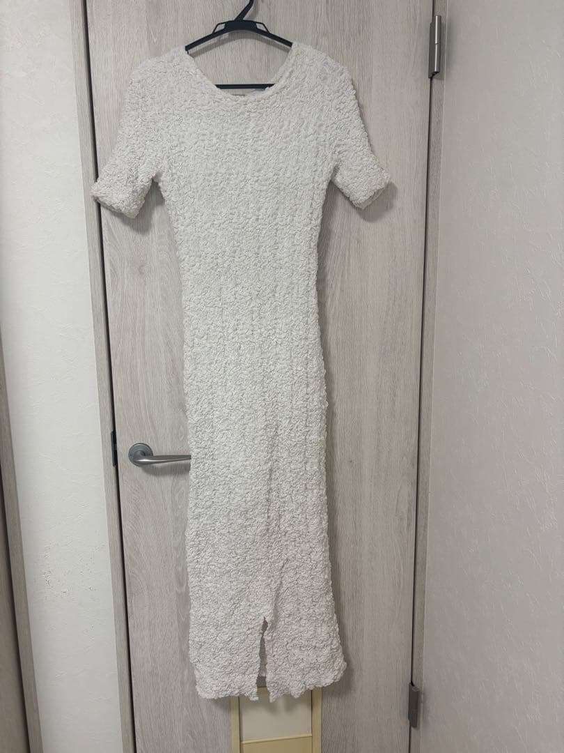 Bibiy. HONEY BEE DRESS ホワイト