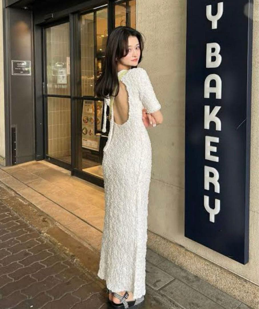 Bibiy. HONEY BEE DRESS ホワイト