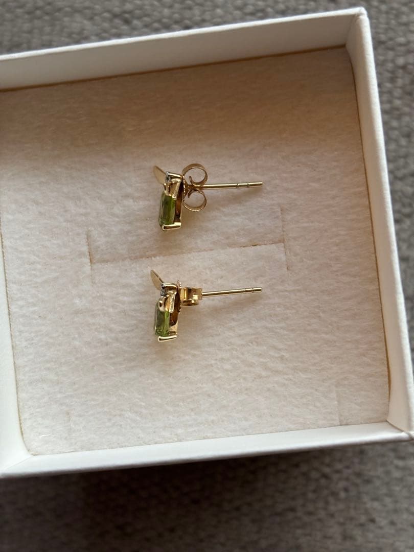 bijou de M ペリドット ミツバチ ピアス