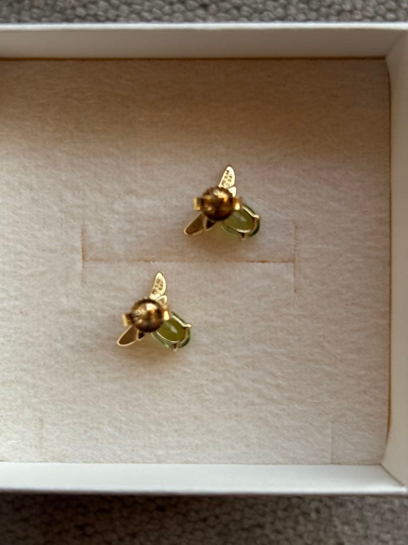 bijou de M ペリドット ミツバチ ピアス