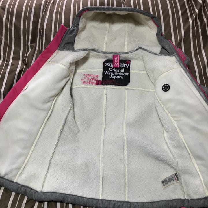 「極度乾燥しなさい」のアウター　とにかく暖かい！です