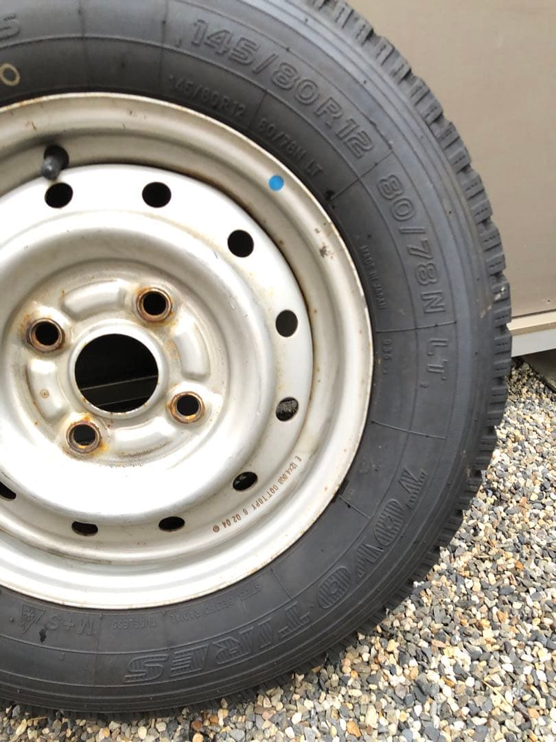 スタッドレスタイヤ４本セットホイル付145/80R12✖️4J 80/78 LT