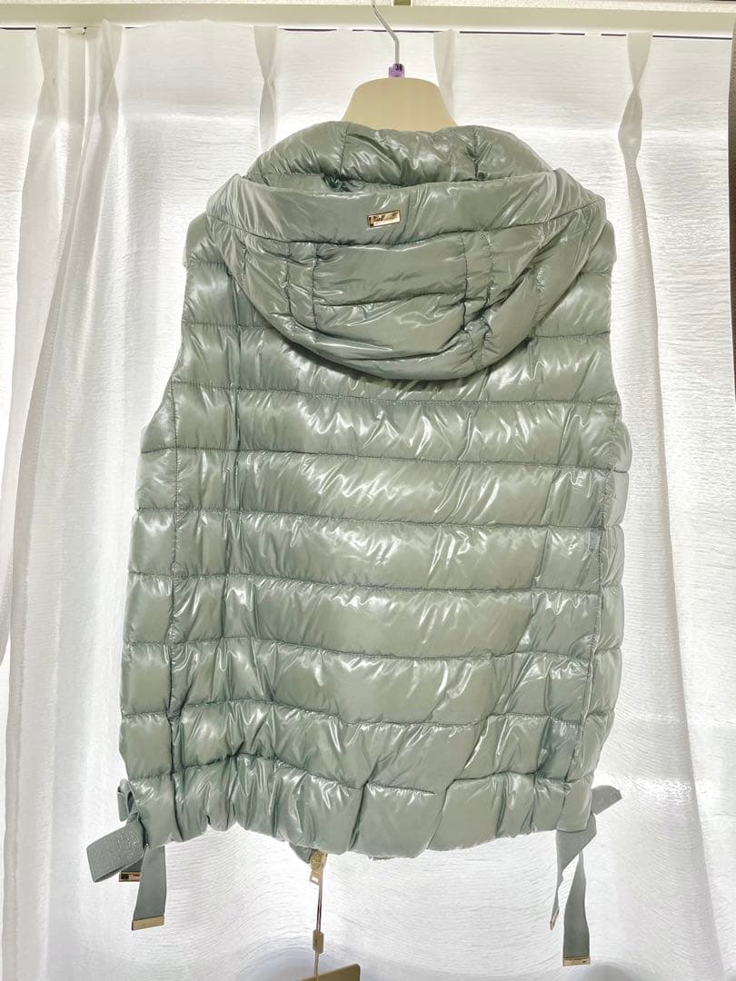 新品タグ付き　ヘルノ　ダウンベスト　レディース　ブルー　38