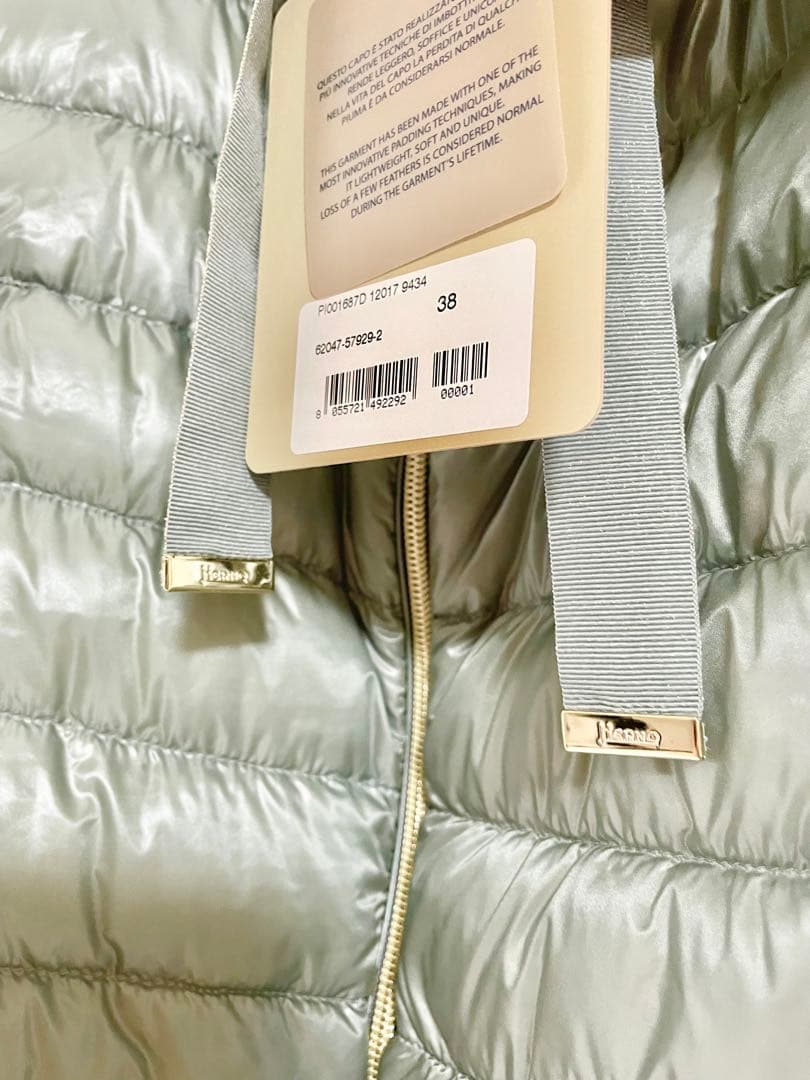 新品タグ付き　ヘルノ　ダウンベスト　レディース　ブルー　38