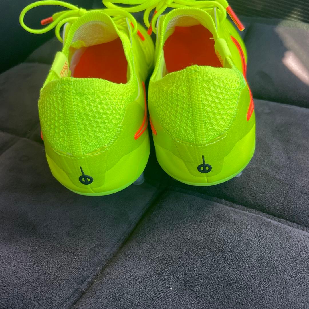 ティエンポ　LEGEND 10 ELITE AG-PRO 25.5センチ