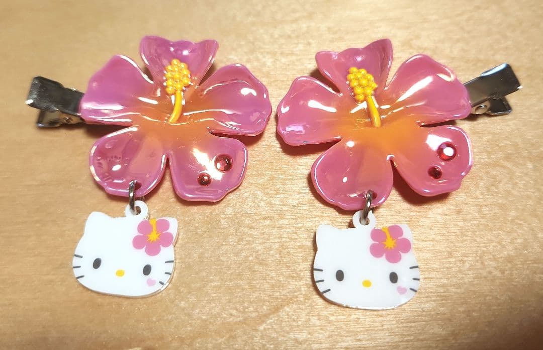 ハローキティ　ハイビスカス　ギャル　前髪クリップ　レア　平成コギャル　コギャル