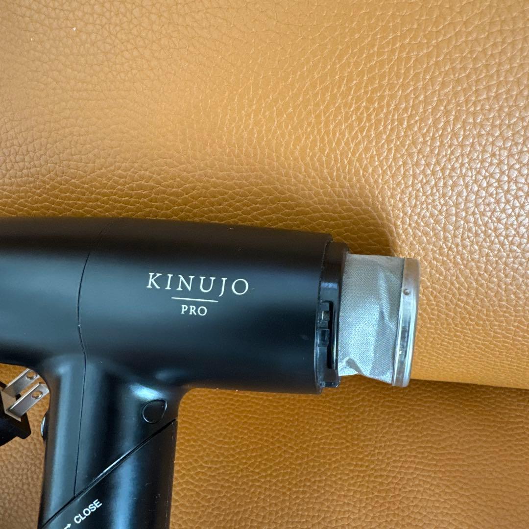 【週末値下げ】KINUJO PRO ブラック ヘアドライヤー