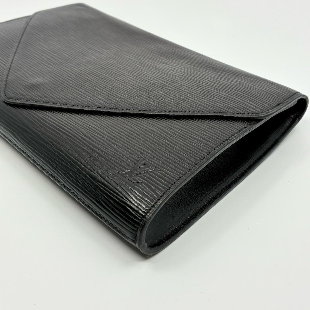 LOUIS VUITTON エピ クラッチバッグ 黒 ブラック A1346A7