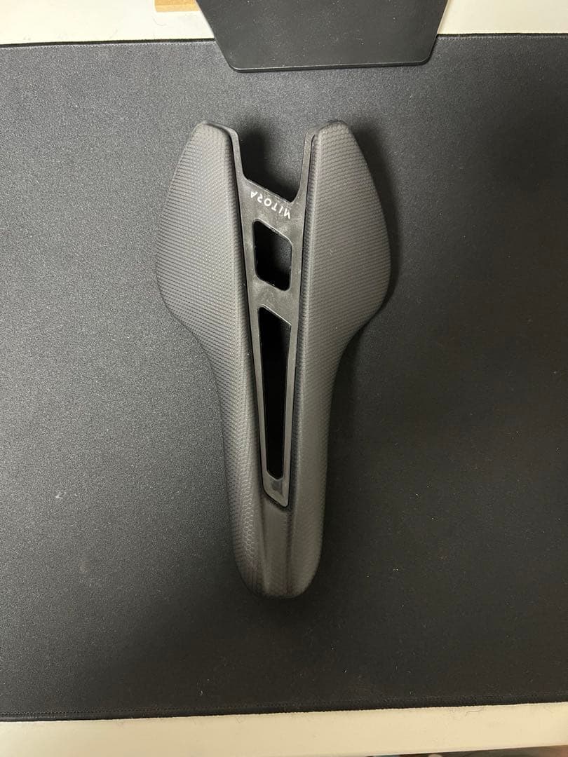 ビアンキ カーボンサドル