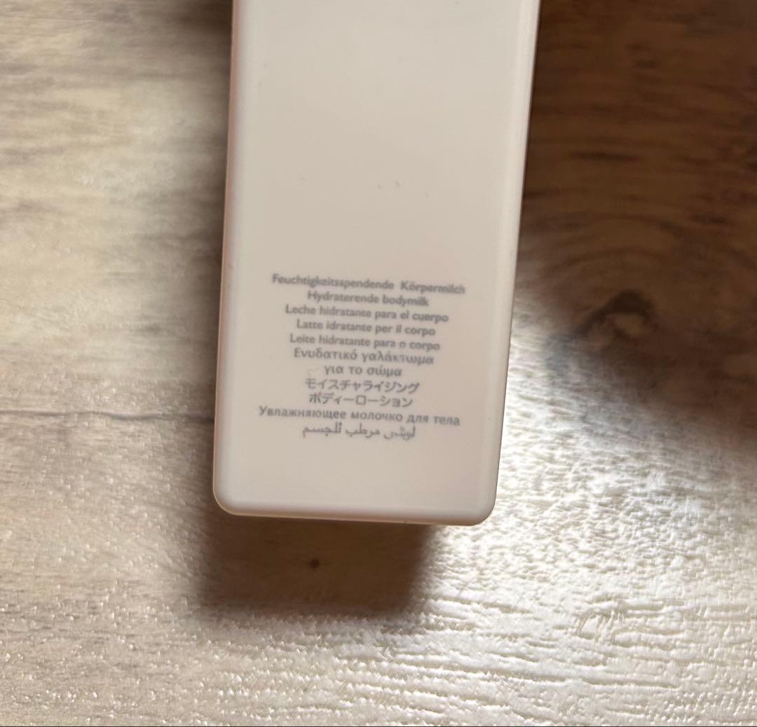 香水とボディローションセット