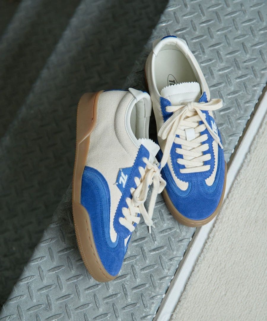 ※未使用※【THESING】キャンバススエードスニーカー サイズ