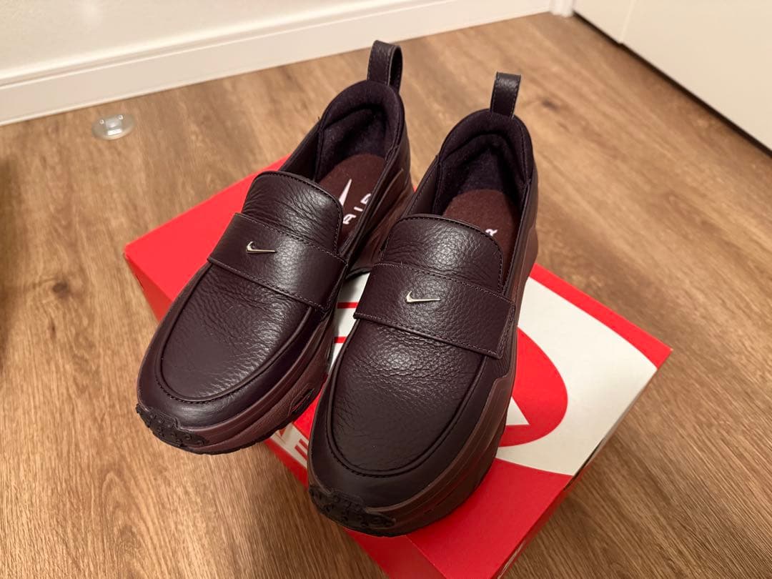 【美品】NIKE エアマックスフェノメナ23.5cm