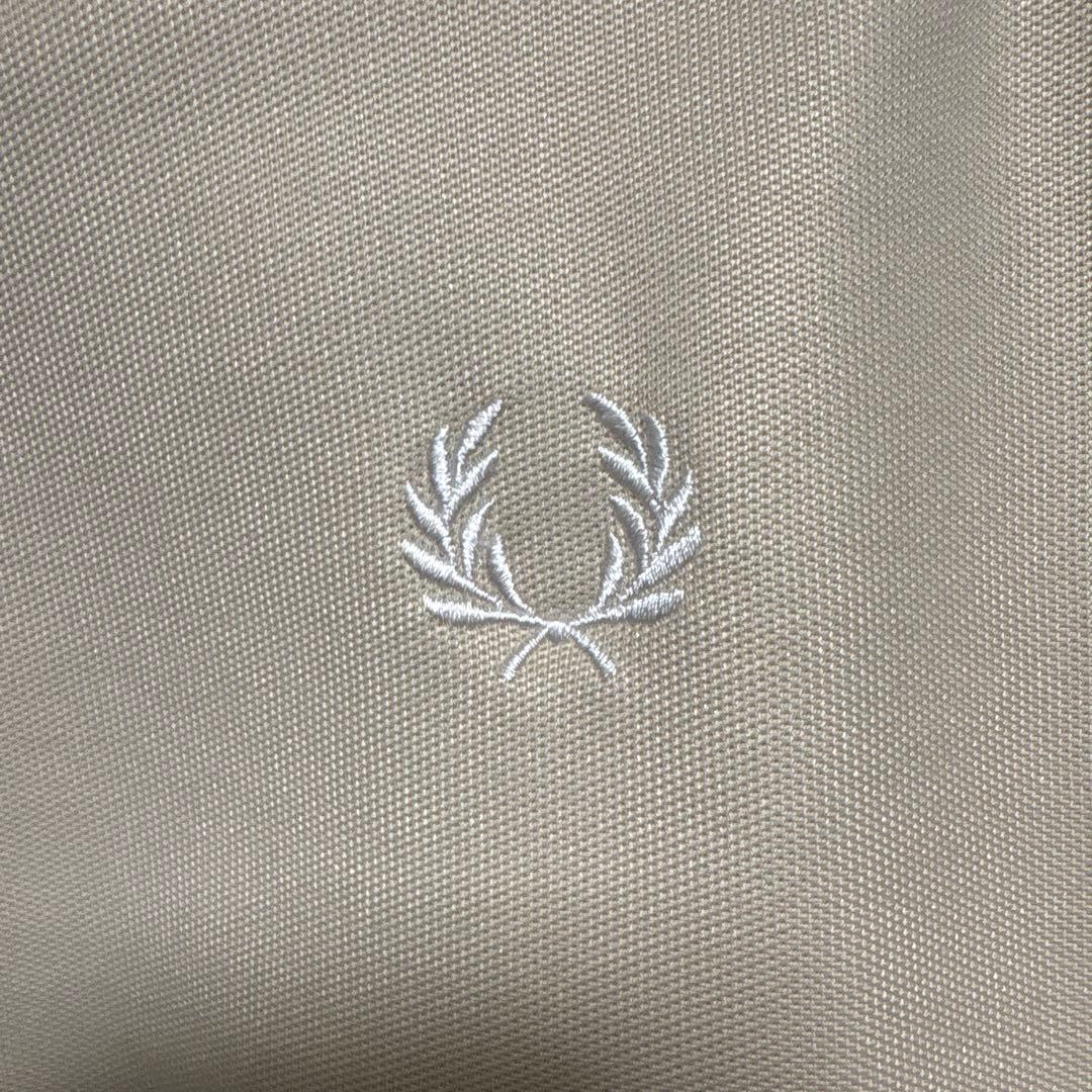 FRED PERRYトラックジャケット ベージュ