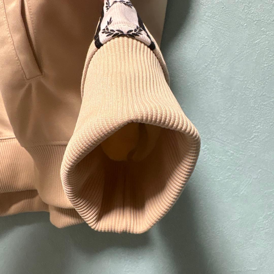 FRED PERRYトラックジャケット ベージュ