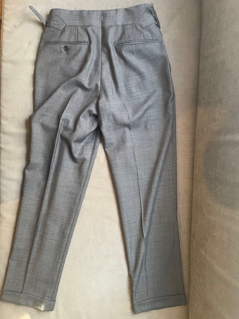 【早い者勝ち❗️】美品　イタリア生地　トーニャ　スリーピース　スーツ　グレー