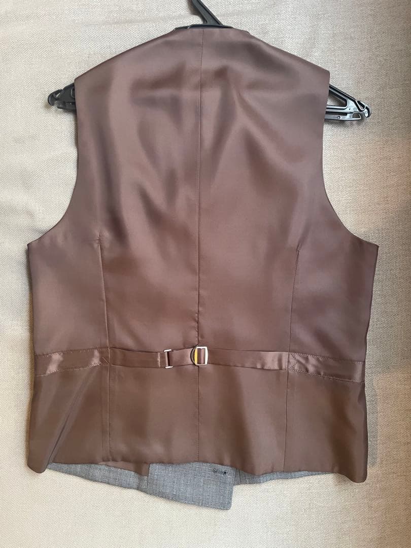 【早い者勝ち❗️】美品　イタリア生地　トーニャ　スリーピース　スーツ　グレー