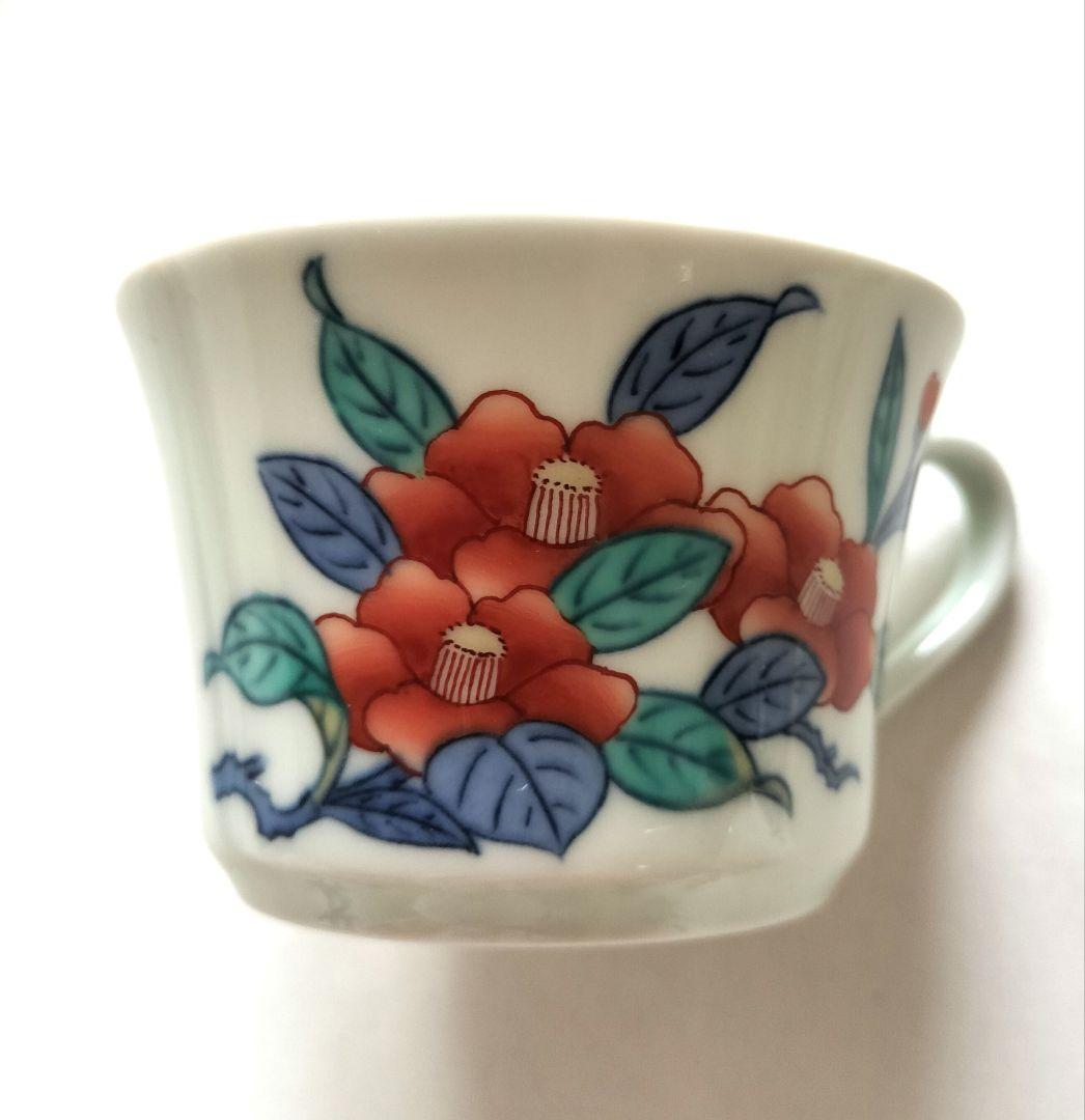 第13代　今泉今右衛門　 花柄カップ6個と皿6枚、木製箱付き