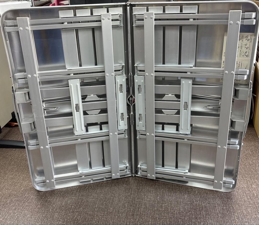 Coleman 折りたたみテーブル椅子