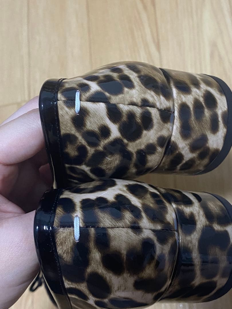 メゾンマルジェラTABI 20AWパテントレザーパンプス38レディースレオパード