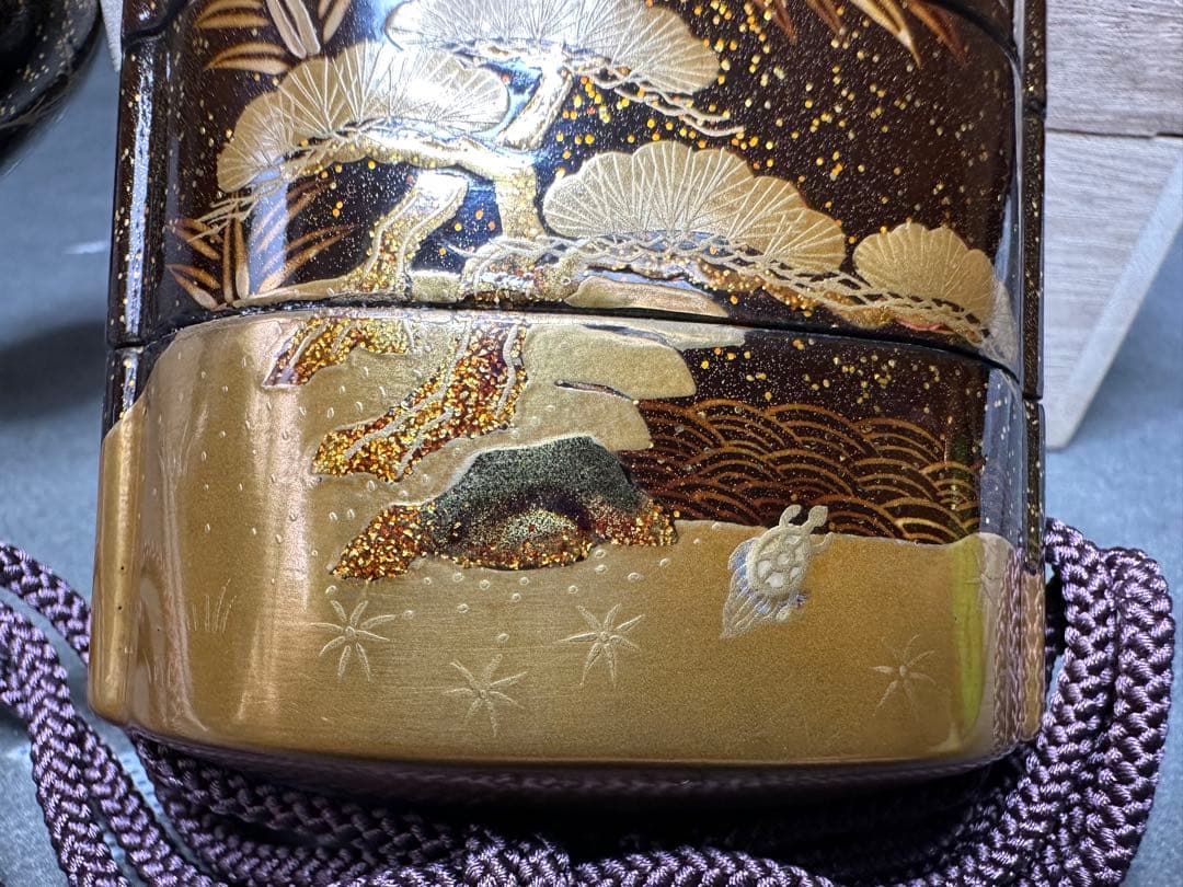 Kanさん　専用 蒔絵　印籠　金箔　松柄　漆器 根付　古美術品　 細密細工