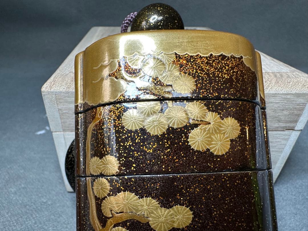 Kanさん　専用 蒔絵　印籠　金箔　松柄　漆器 根付　古美術品　 細密細工