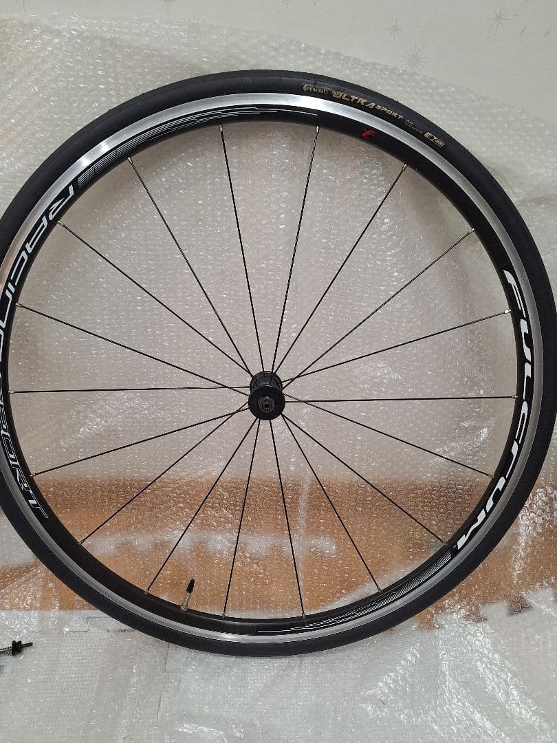 ほぼ新品フルクラムレーシング　スポーツ　ホイール　タイヤ付き