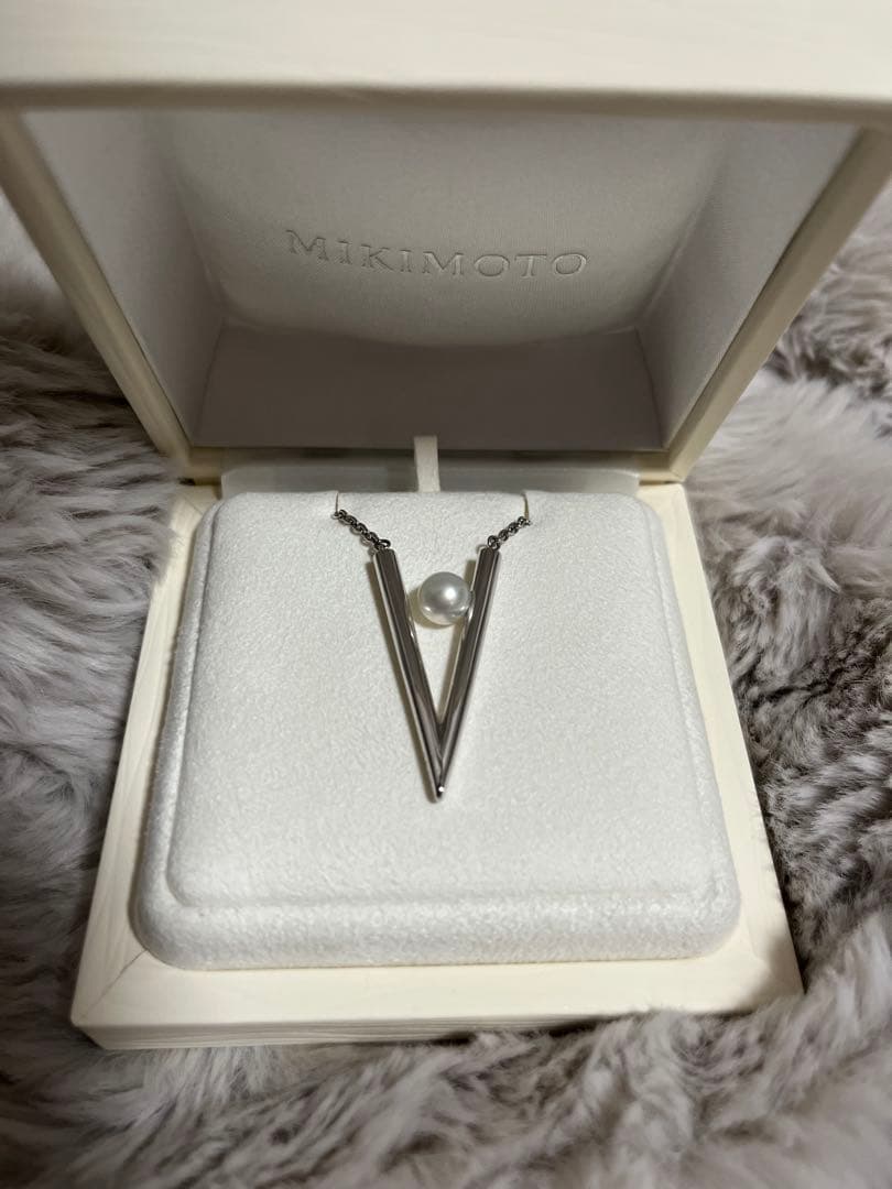[1/31出品終了]MIKIMOTO Vコードネックレス