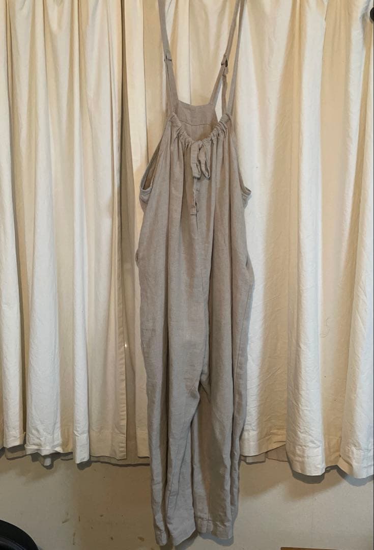 ネストローブ　ブラックリネンドロストサロペット