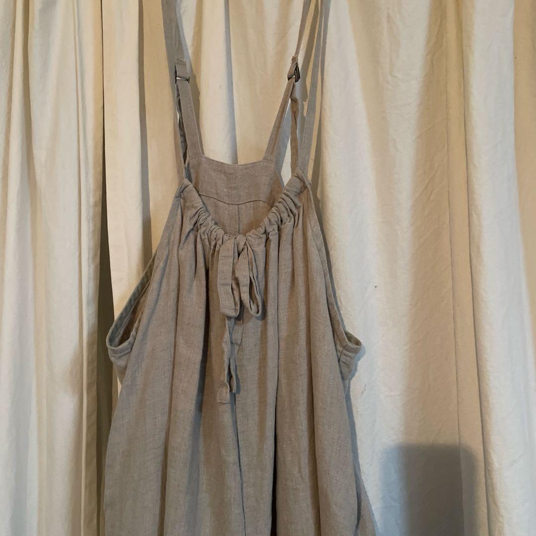 ネストローブ　ブラックリネンドロストサロペット