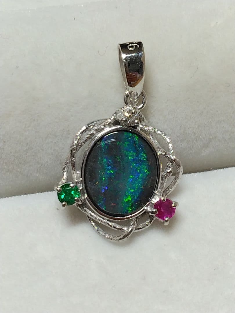 専用◆ボルダーオパール、ダイヤモンド、エメラルド、ルビーつきペンダントトップ