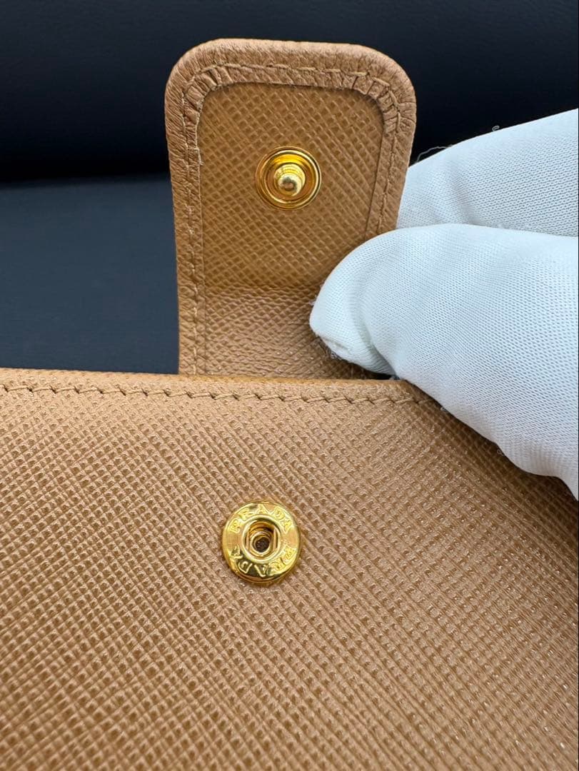 【新品未使用】PRADA プラダ サフィアーノレザー 二つ折り財布 1ML225