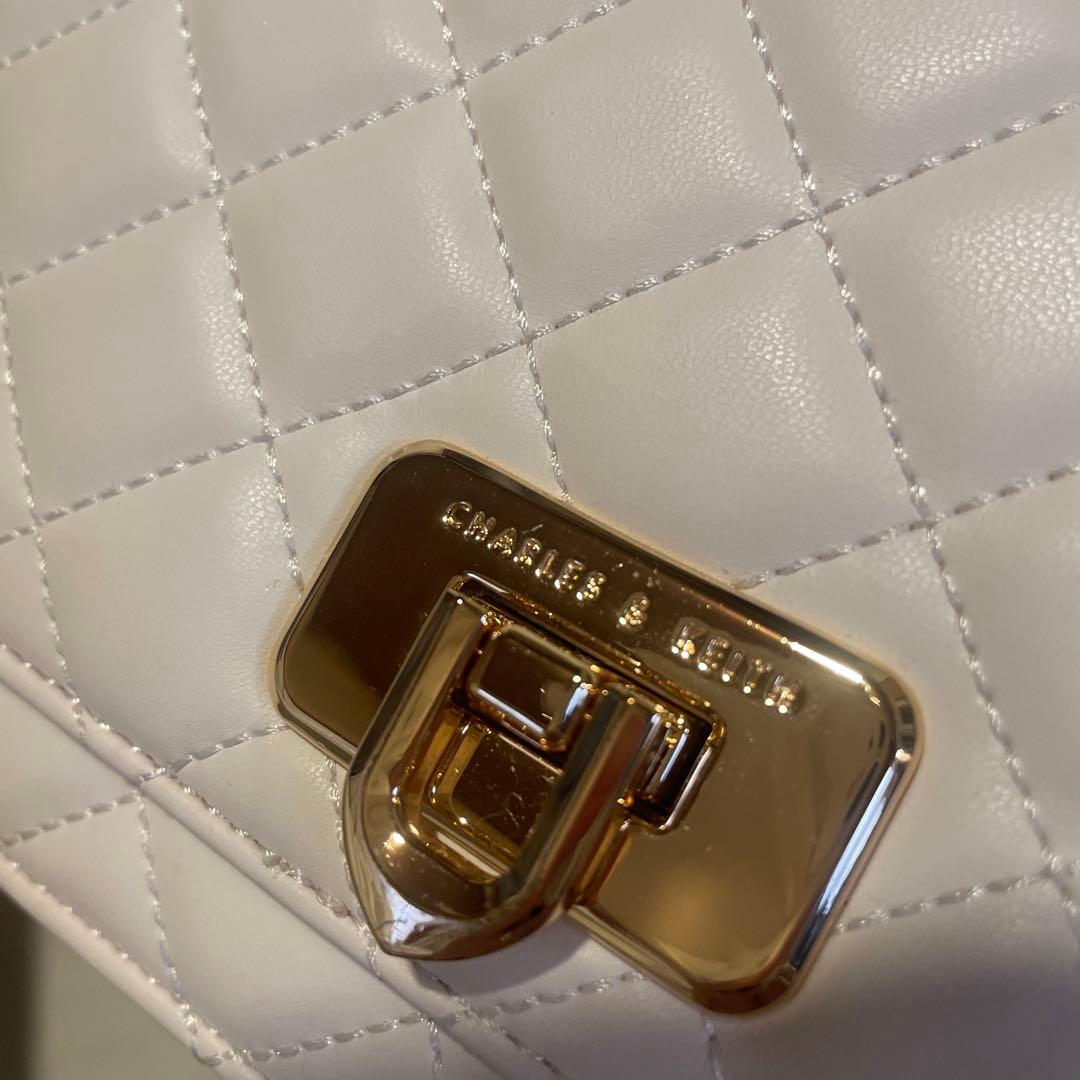 Cressida クレシダ キルトプッシュロッククラッチ - クリーム