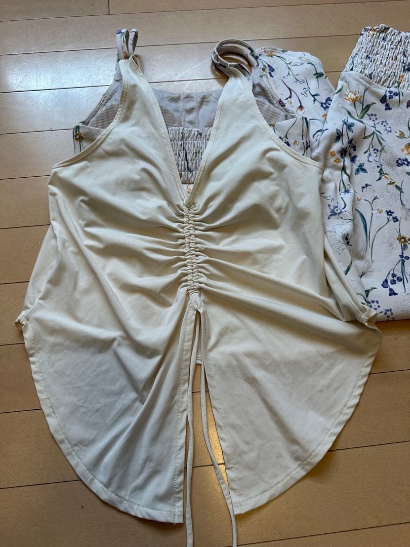 スカーラ　SUKARA ヨガウェアフラワー柄セット　サイズS