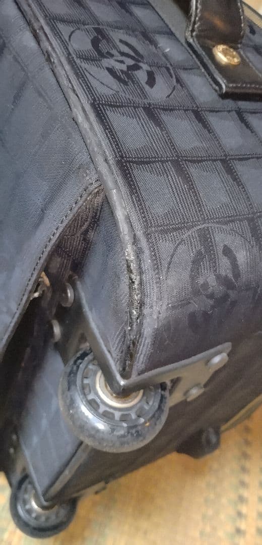 シャネル　ニュートラベルライン　キャリーケース　キャリーバッグ　CHANEL