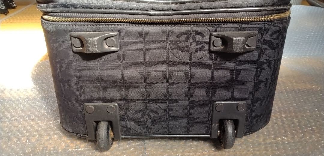シャネル　ニュートラベルライン　キャリーケース　キャリーバッグ　CHANEL