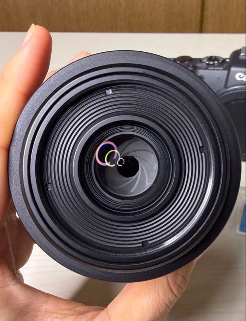 【超美品.使用回数2回】 キヤノンRF35mm F1.8 マクロIS STM