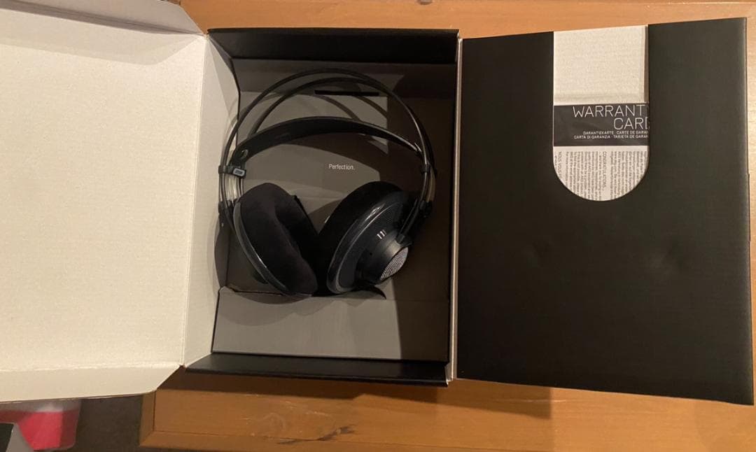 AKG K702 オープンエアー型ヘッドホン