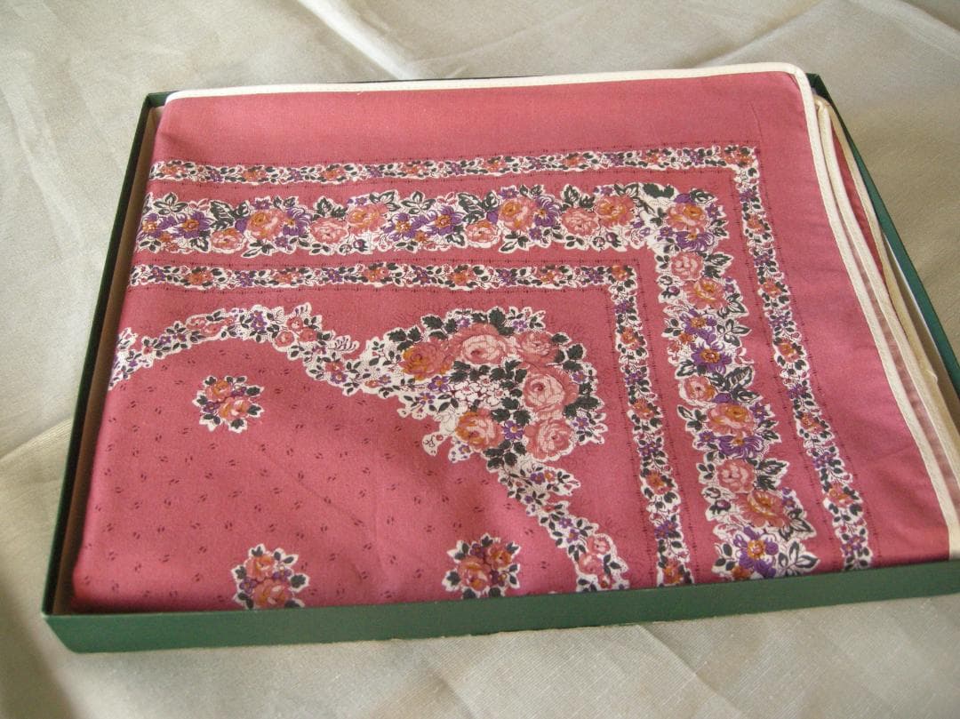 ソレイアード　SOULEIADO　テーブルクロス＋ナフキン4枚