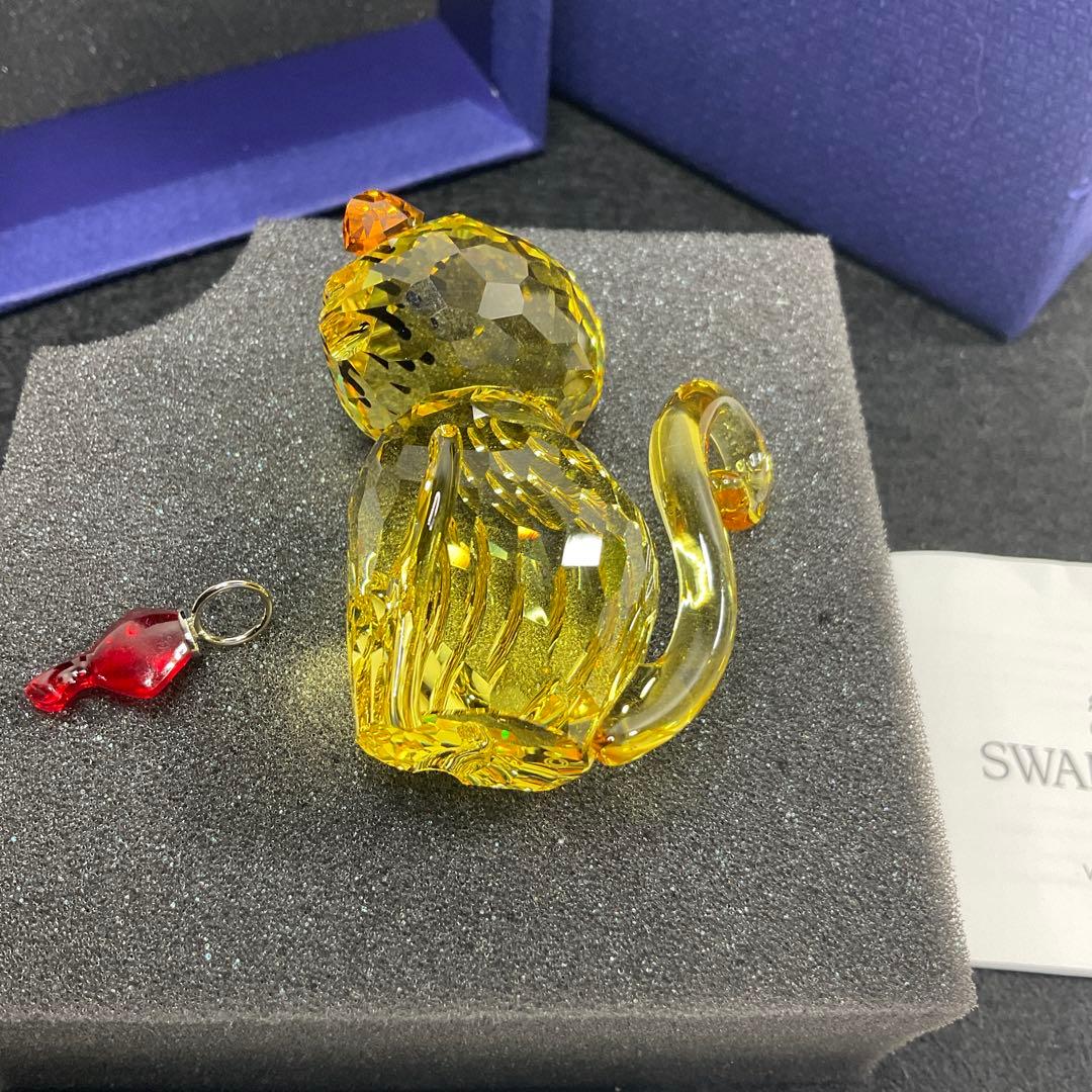 スワロフスキー　トラ