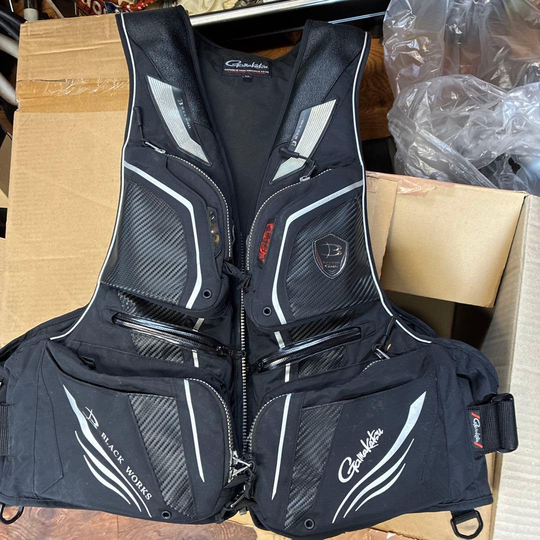 がまかつブラックワークス フローティングベスト