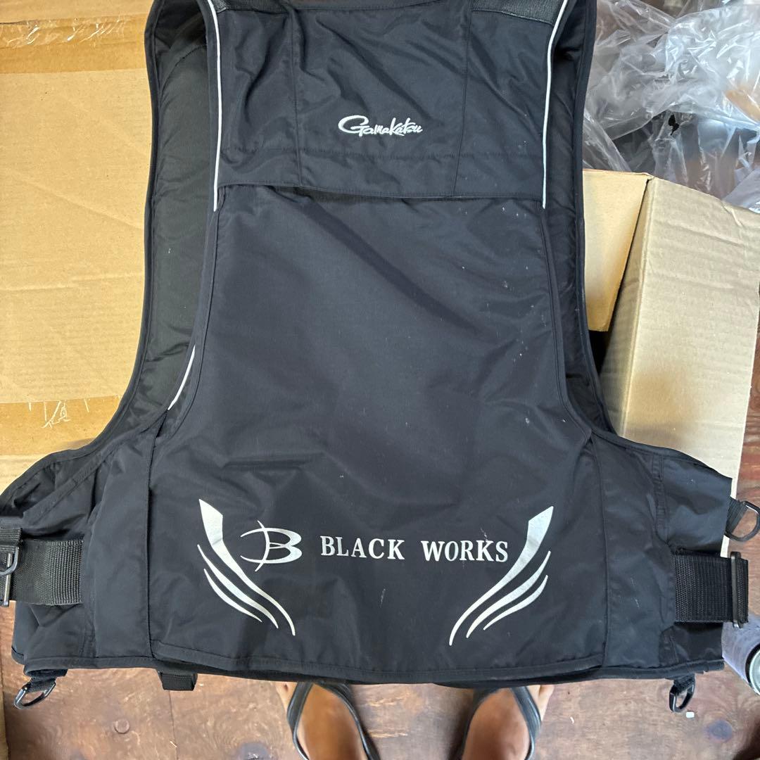 がまかつブラックワークス フローティングベスト