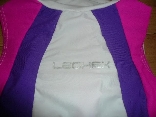 KKKKK！リアライズ ノースリーブレオタード水着