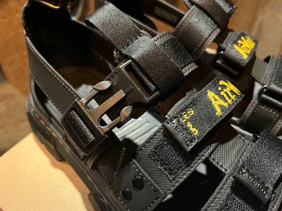 ドクター・マーチンのサンダル 約26.5cm 未使用品！Dr.Martens