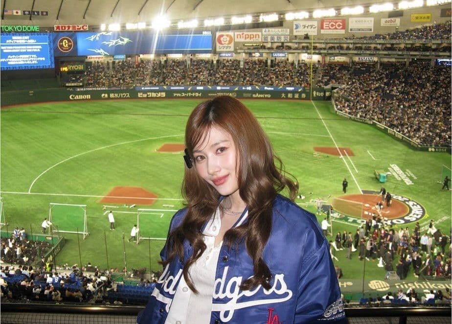 【完売品】ワンオクTAKA、TWICE SANA着用 ドジャース スタジャン