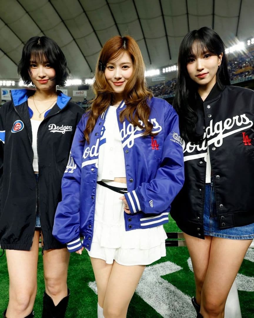 【完売品】ワンオクTAKA、TWICE SANA着用 ドジャース スタジャン