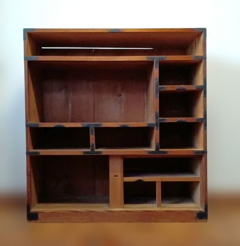 箪笥　立派な大正時代の帳場箪笥　榎木と杉　キャビネット 　鍵付き