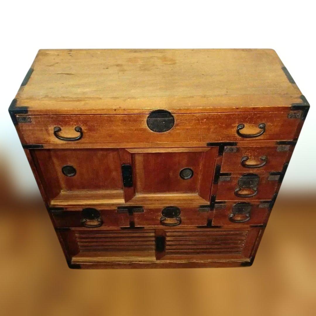 箪笥　立派な大正時代の帳場箪笥　榎木と杉　キャビネット 　鍵付き