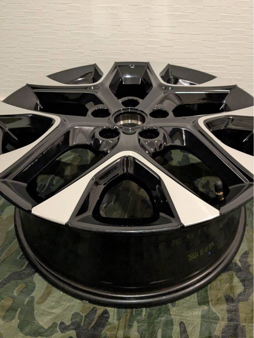 ホンダ ZRーV 純正18インチ アルミホイール　１本