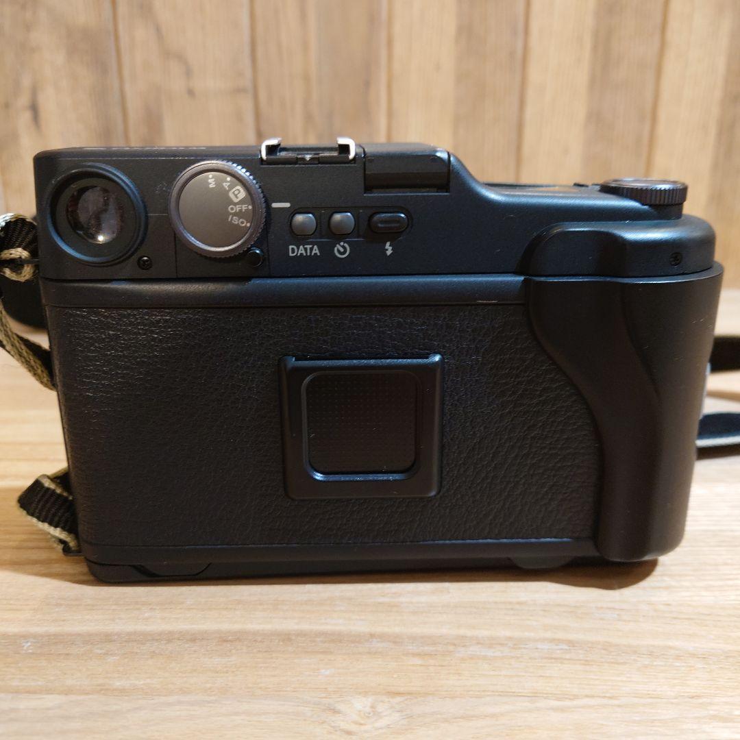 フジフイルム　GA645wi　フード+カバー付き